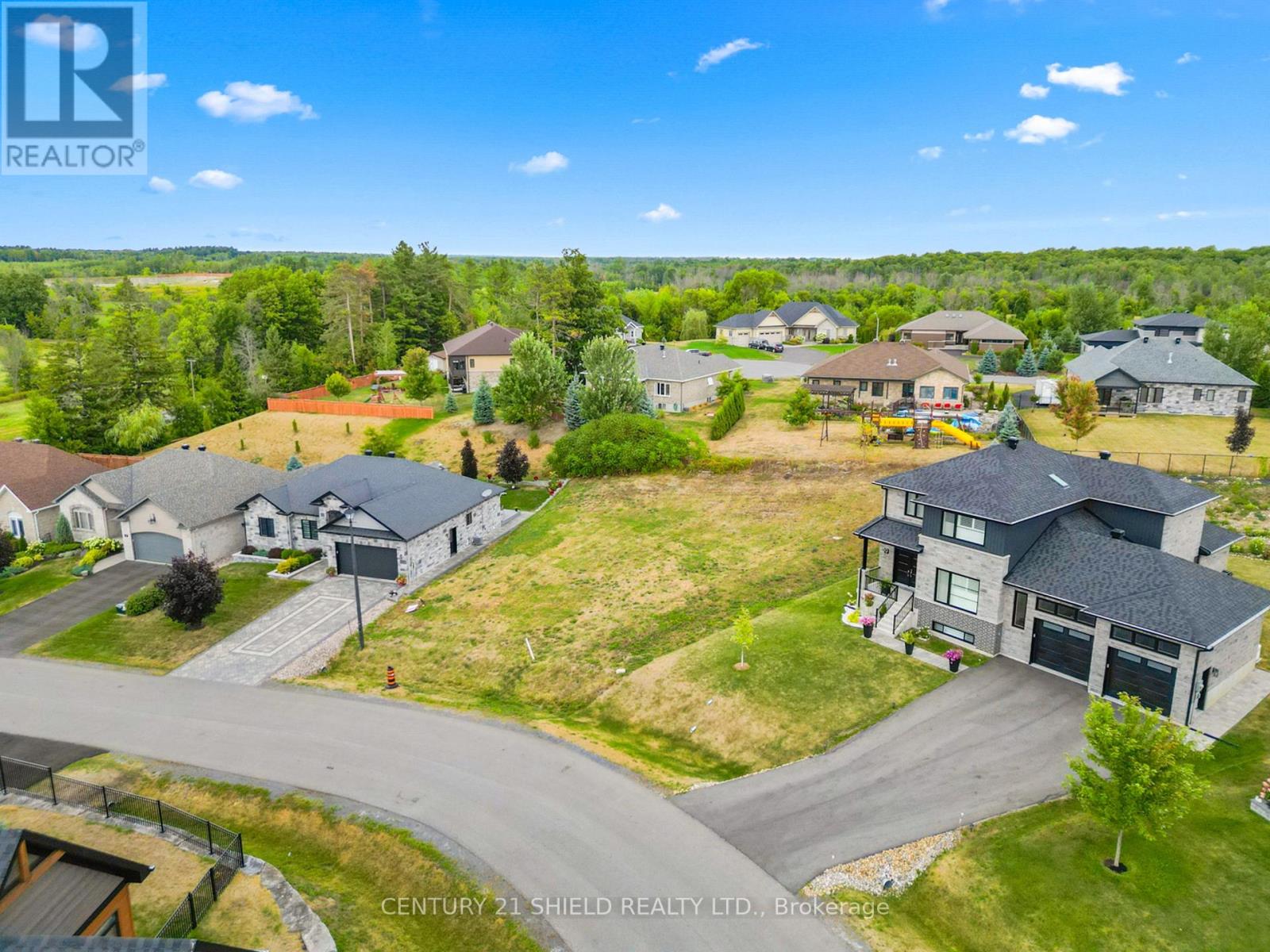 7 Matthew Kieran Crescent, South Stormont, Ontario  K0C 1P0 - Photo 6 - X12664214