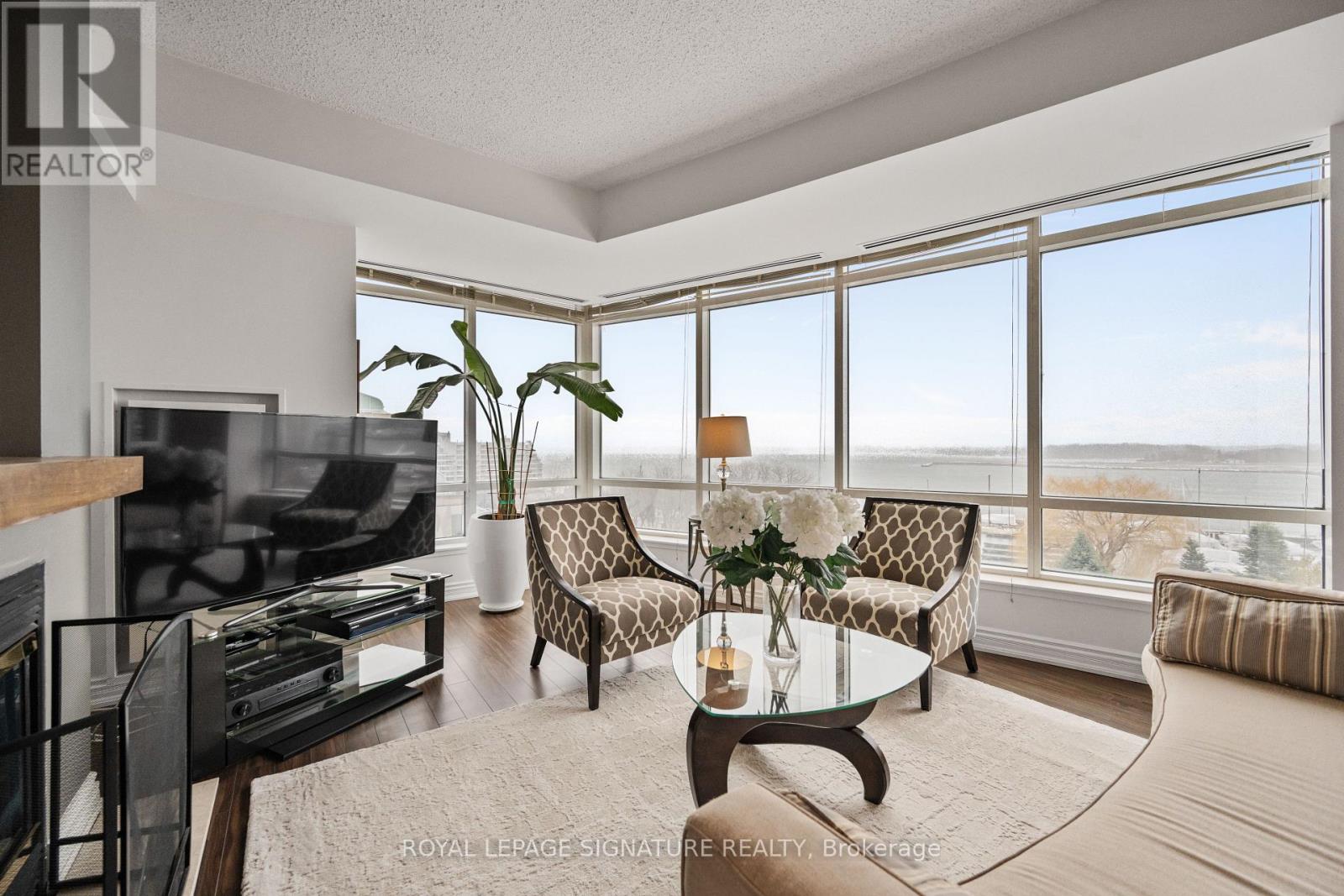 801e - 500 Queens Quay W, Toronto, Ontario  M5V 3K8 - Photo 3 - C12654274