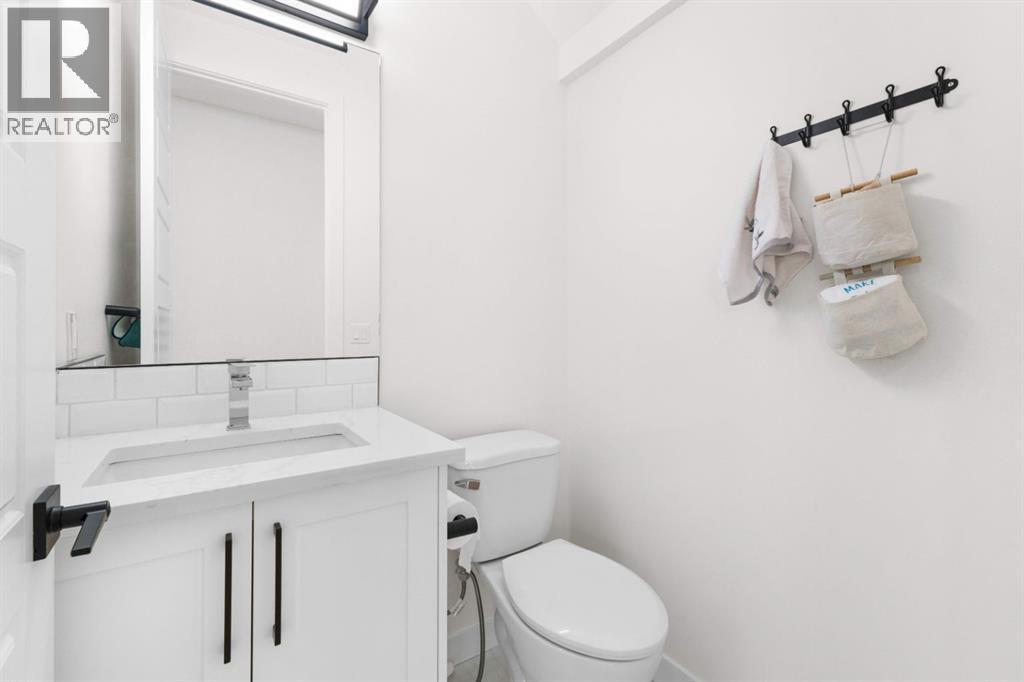 3001 26a Street Sw, Calgary, Alberta  T3E 2E2 - Photo 22 - A2277071