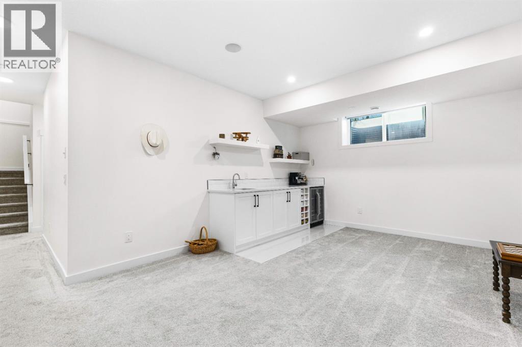 3001 26a Street Sw, Calgary, Alberta  T3E 2E2 - Photo 38 - A2277071