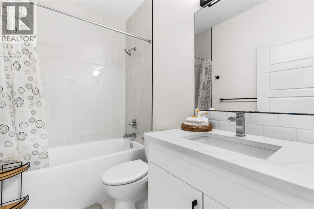 3001 26a Street Sw, Calgary, Alberta  T3E 2E2 - Photo 40 - A2277071