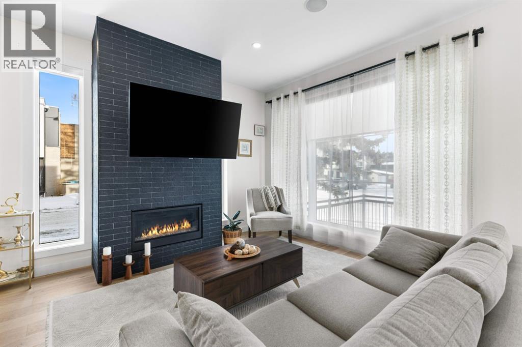 3001 26a Street Sw, Calgary, Alberta  T3E 2E2 - Photo 8 - A2277071