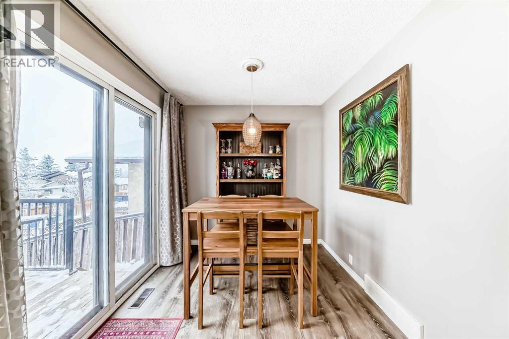 238 Berwick Drive Nw, Calgary, Alberta  T3K 1P5 - Photo 12 - A2276956