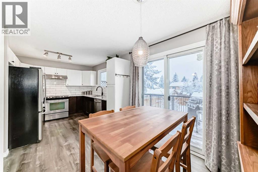 238 Berwick Drive Nw, Calgary, Alberta  T3K 1P5 - Photo 14 - A2276956