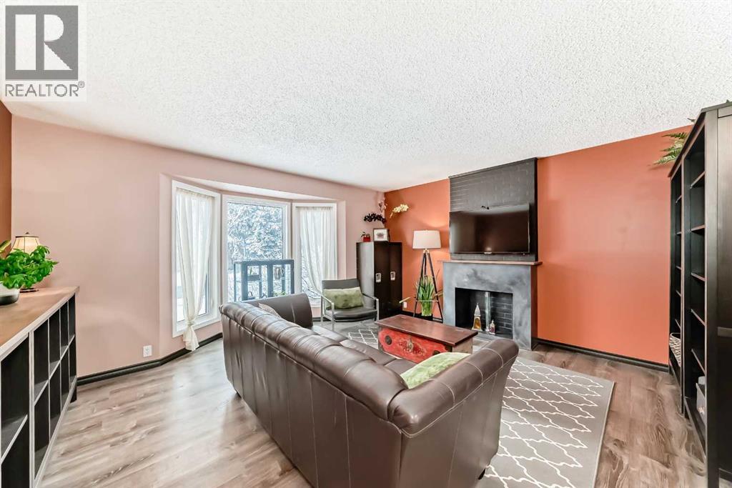 238 Berwick Drive Nw, Calgary, Alberta  T3K 1P5 - Photo 19 - A2276956