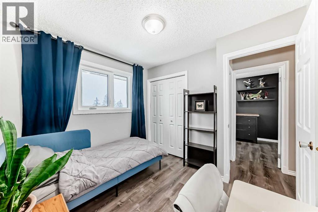 238 Berwick Drive Nw, Calgary, Alberta  T3K 1P5 - Photo 34 - A2276956