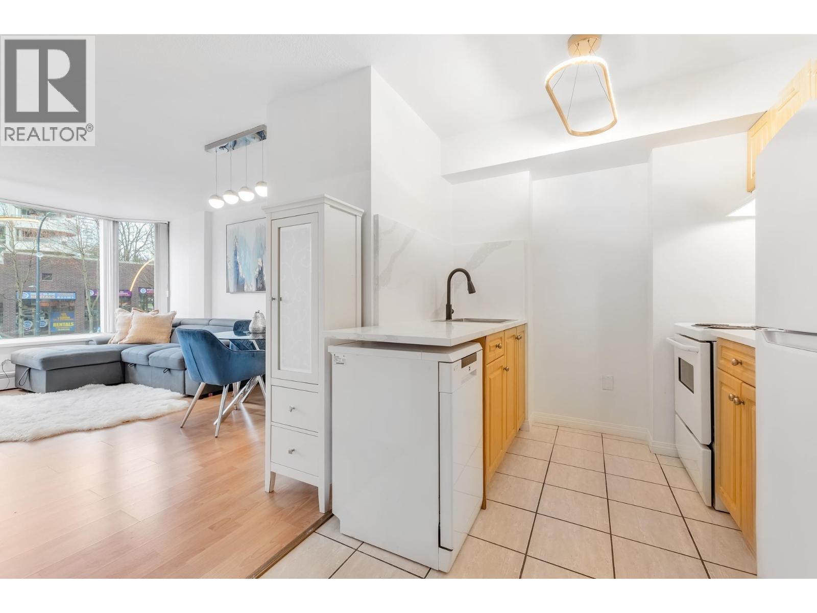 209 1330 Burrard Street, Vancouver, British Columbia  V6Z 2B8 - Photo 8 - R3074599