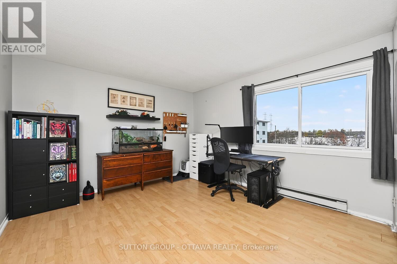 317 - 214 Viewmount Drive, Ottawa, Ontario  K2E 7X3 - Photo 16 - X12664224