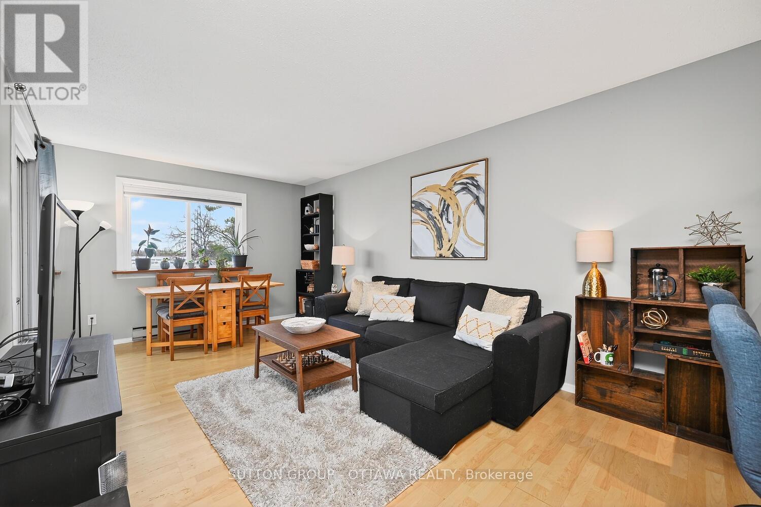 317 - 214 Viewmount Drive, Ottawa, Ontario  K2E 7X3 - Photo 8 - X12664224