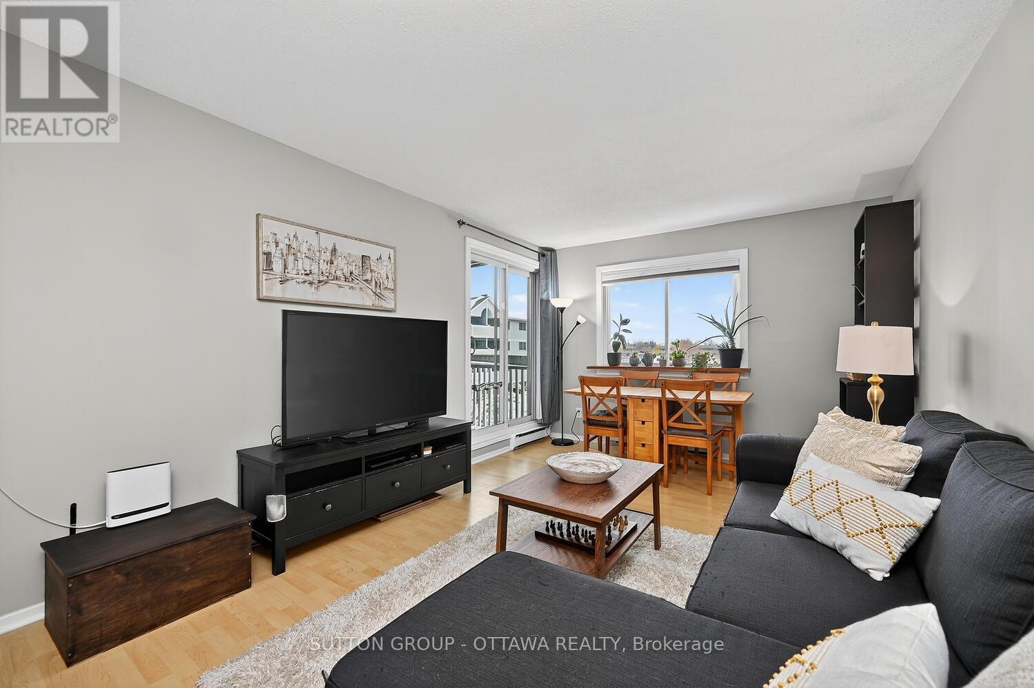 317 - 214 Viewmount Drive, Ottawa, Ontario  K2E 7X3 - Photo 9 - X12664224