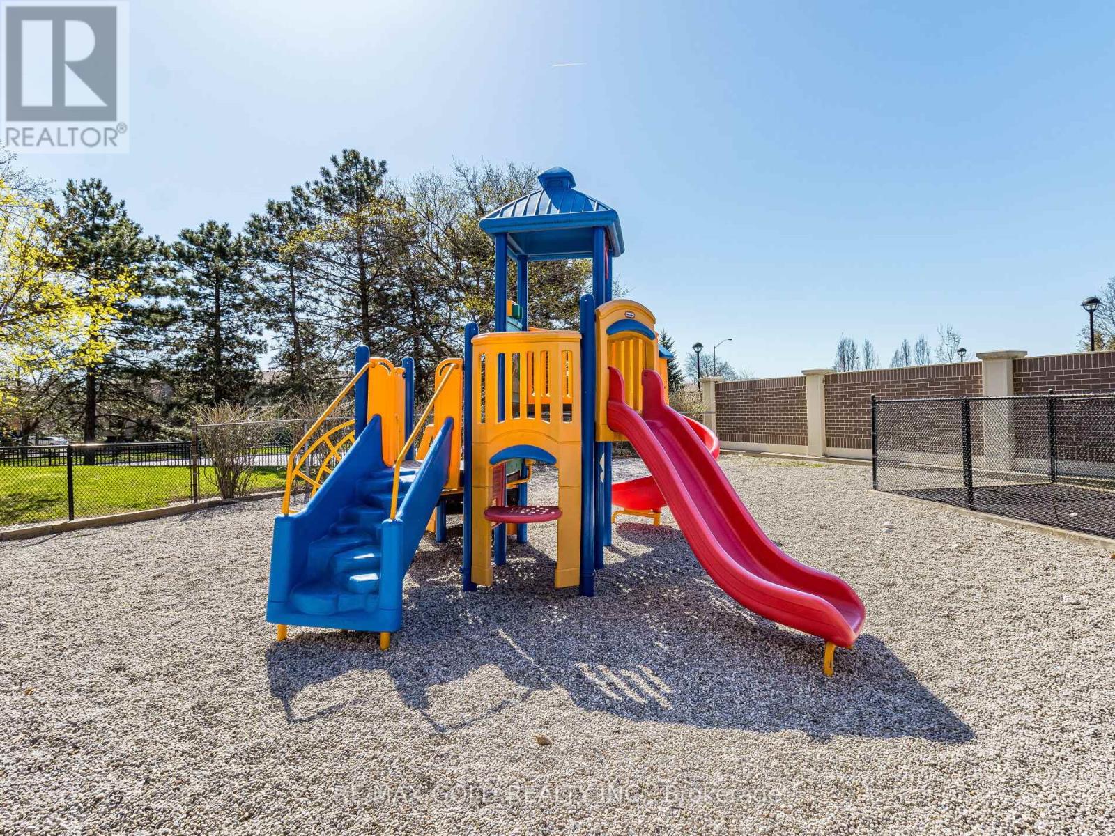 610 - 4 Lisa Street, Brampton, Ontario L6T 4B6 - Photo 5 - W12654610