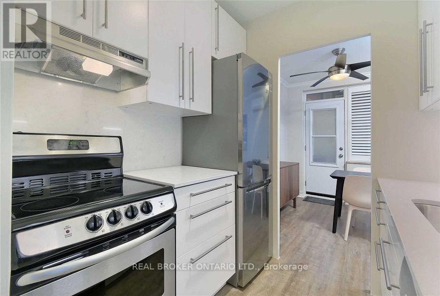 78 Warren Road W, Toronto, Ontario  M4V 2R6 - Photo 13 - C12664206