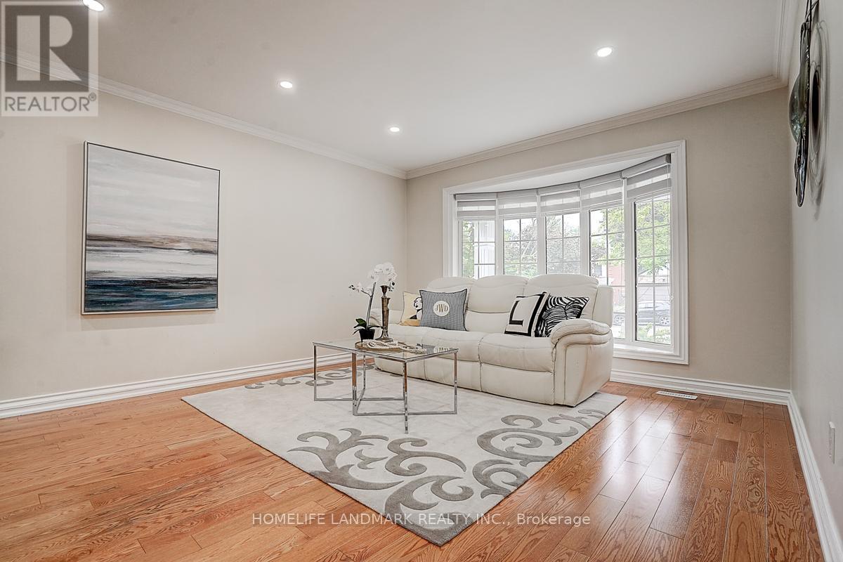 89 Whitehorn Crescent, Toronto, Ontario  M2J 3B1 - Photo 4 - C12664226