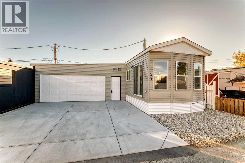 27, 2106 50 Street SE, Calgary, Alberta