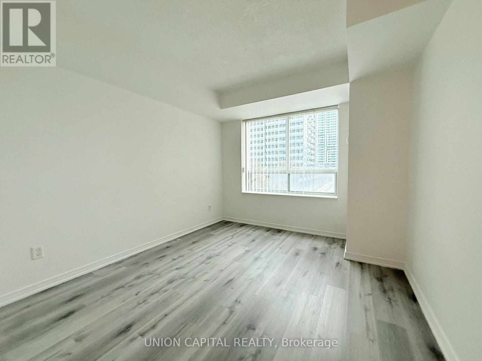 308 - 39 Oneida Crescent, Richmond Hill, Ontario  L4B 4T9 - Photo 10 - N12664200