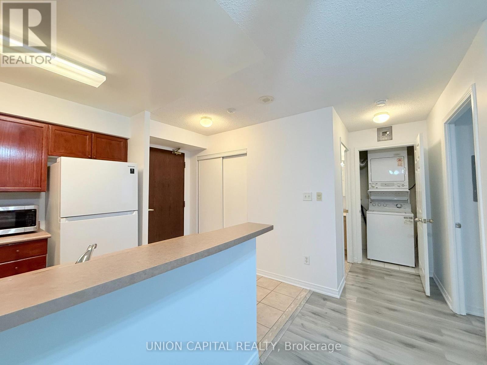 308 - 39 Oneida Crescent, Richmond Hill, Ontario  L4B 4T9 - Photo 6 - N12664200