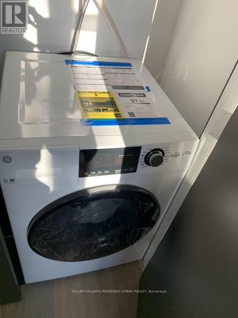 Main - 108 Wineva Avenue, Toronto, Ontario  M4E 2T2 - Photo 14 - E12663496