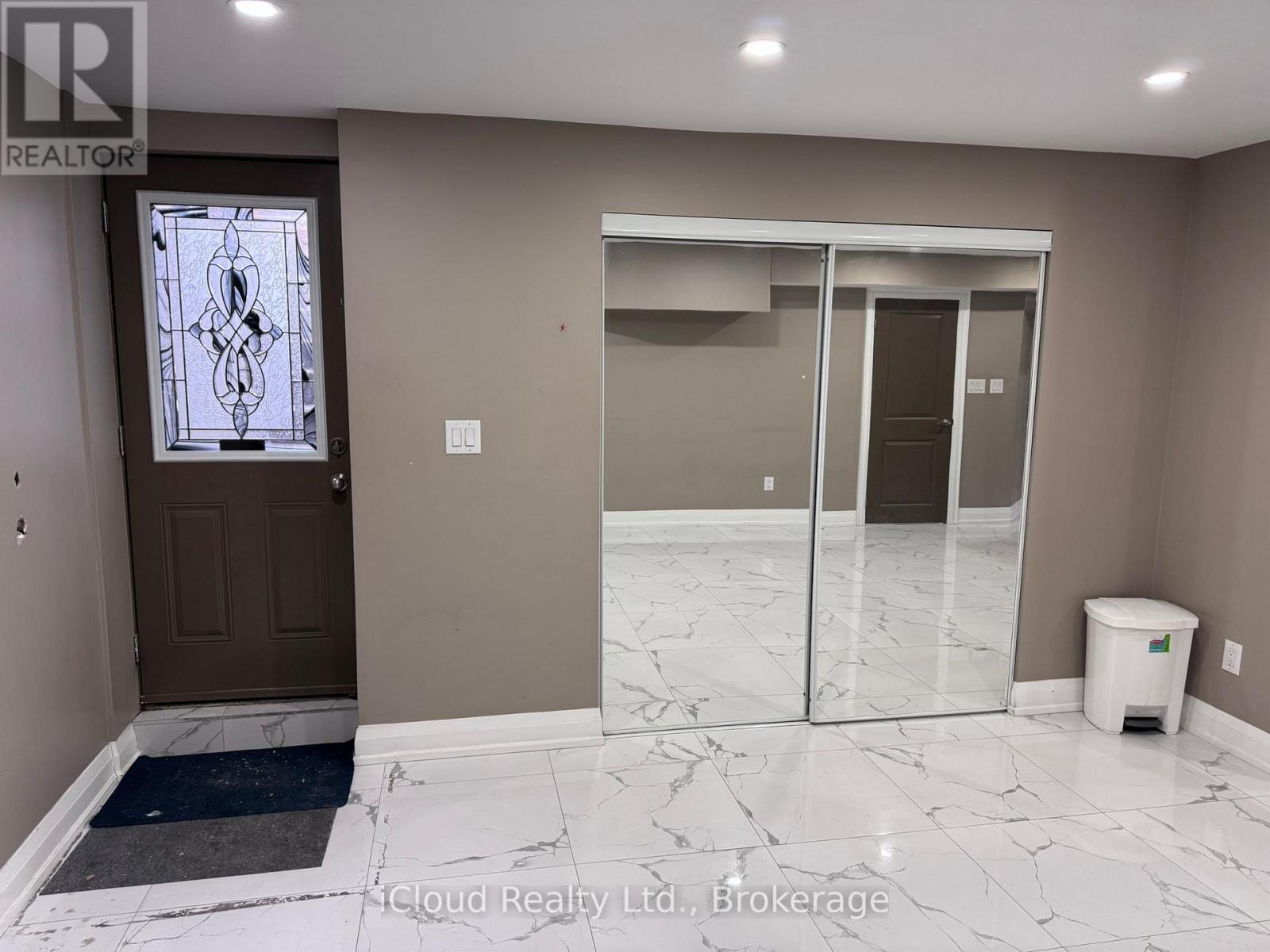 Basement - 6289 Donway Drive, Mississauga, Ontario  L5V 1J6 - Photo 10 - W12664178