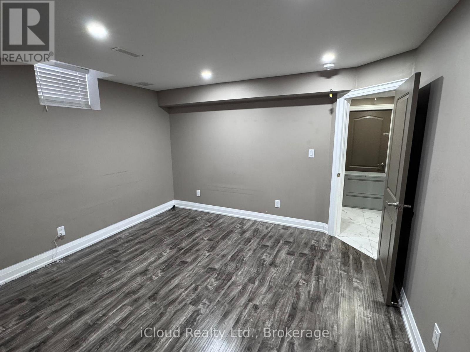 Basement - 6289 Donway Drive, Mississauga, Ontario  L5V 1J6 - Photo 14 - W12664178
