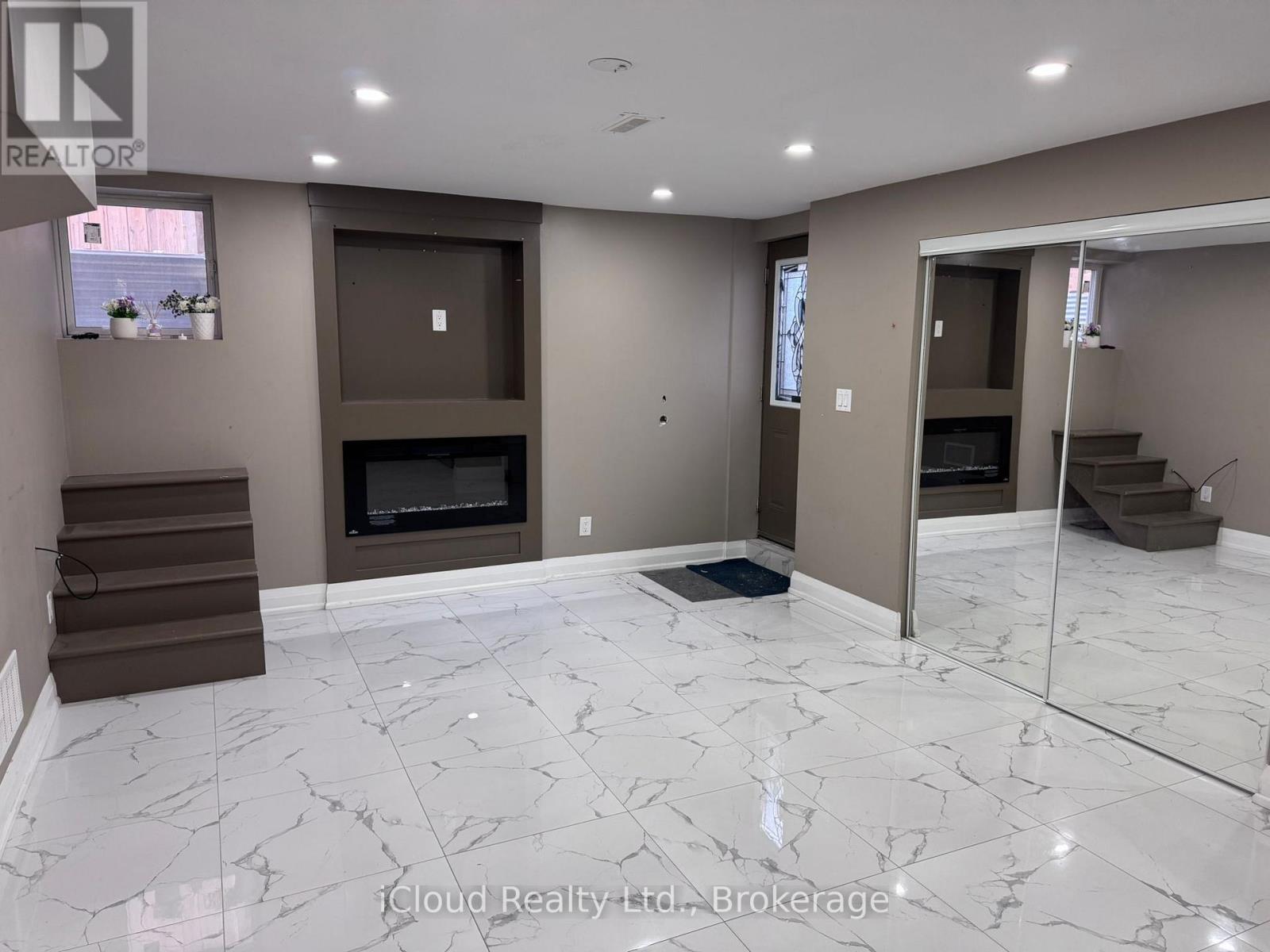 Basement - 6289 Donway Drive, Mississauga, Ontario  L5V 1J6 - Photo 9 - W12664178