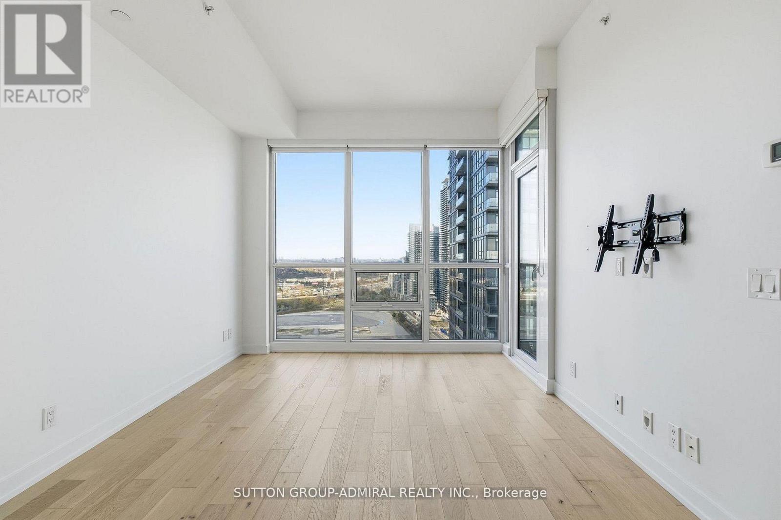 3010 - 2212 Lake Shore Boulevard W, Toronto, Ontario  M8V 0C2 - Photo 4 - W12664188