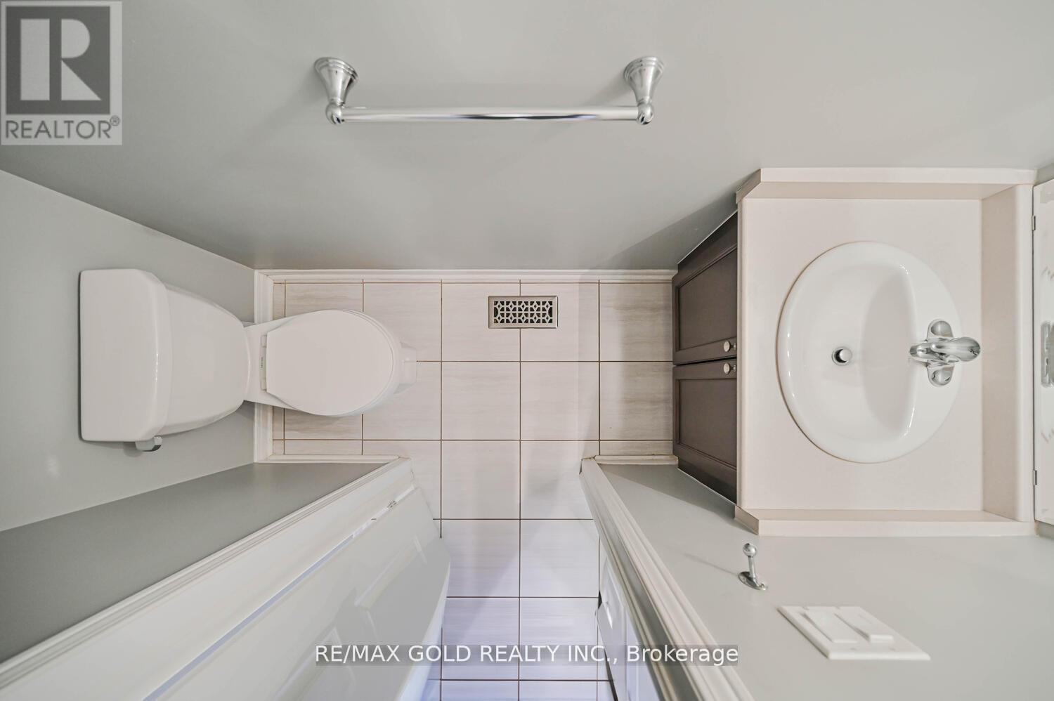 67 Zelda Road, Brampton, Ontario  L6R 3V4 - Photo 11 - W12664212