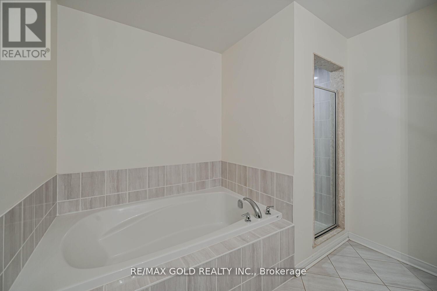 67 Zelda Road, Brampton, Ontario  L6R 3V4 - Photo 17 - W12664212