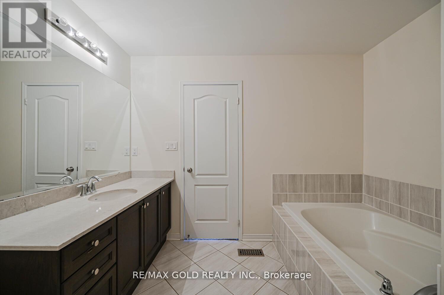 67 Zelda Road, Brampton, Ontario  L6R 3V4 - Photo 18 - W12664212