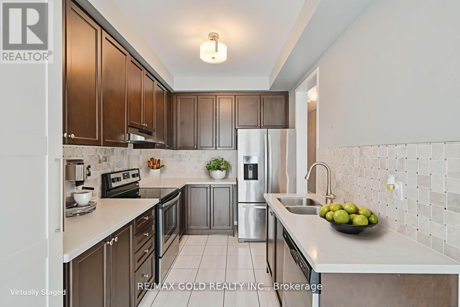 67 Zelda Road, Brampton, Ontario  L6R 3V4 - Photo 6 - W12664212