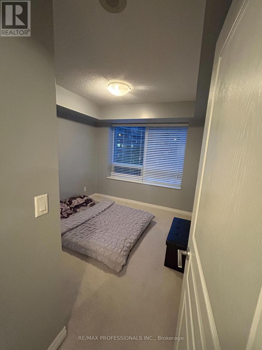 610 - 1403 Royal York Road, Toronto, Ontario  M9P 0A1 - Photo 11 - W12664236