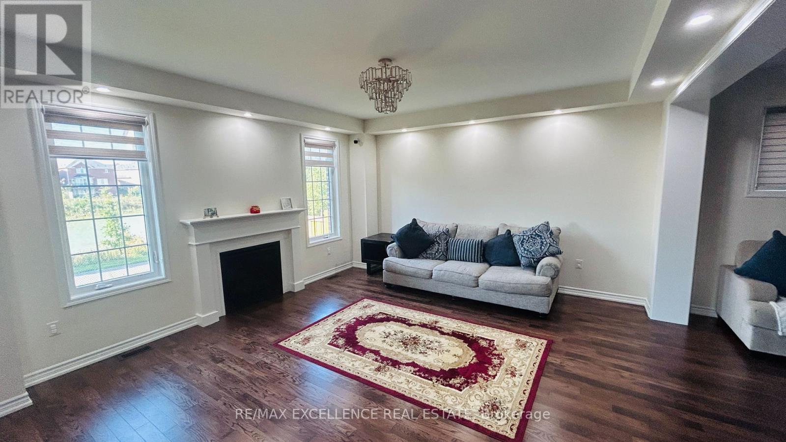 25 Divers Road, Brampton, Ontario  L7A 5C8 - Photo 3 - W12664238