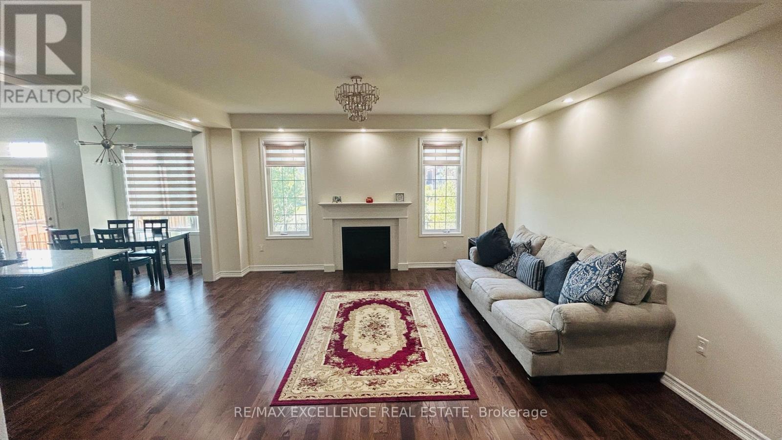 25 Divers Road, Brampton, Ontario  L7A 5C8 - Photo 4 - W12664238