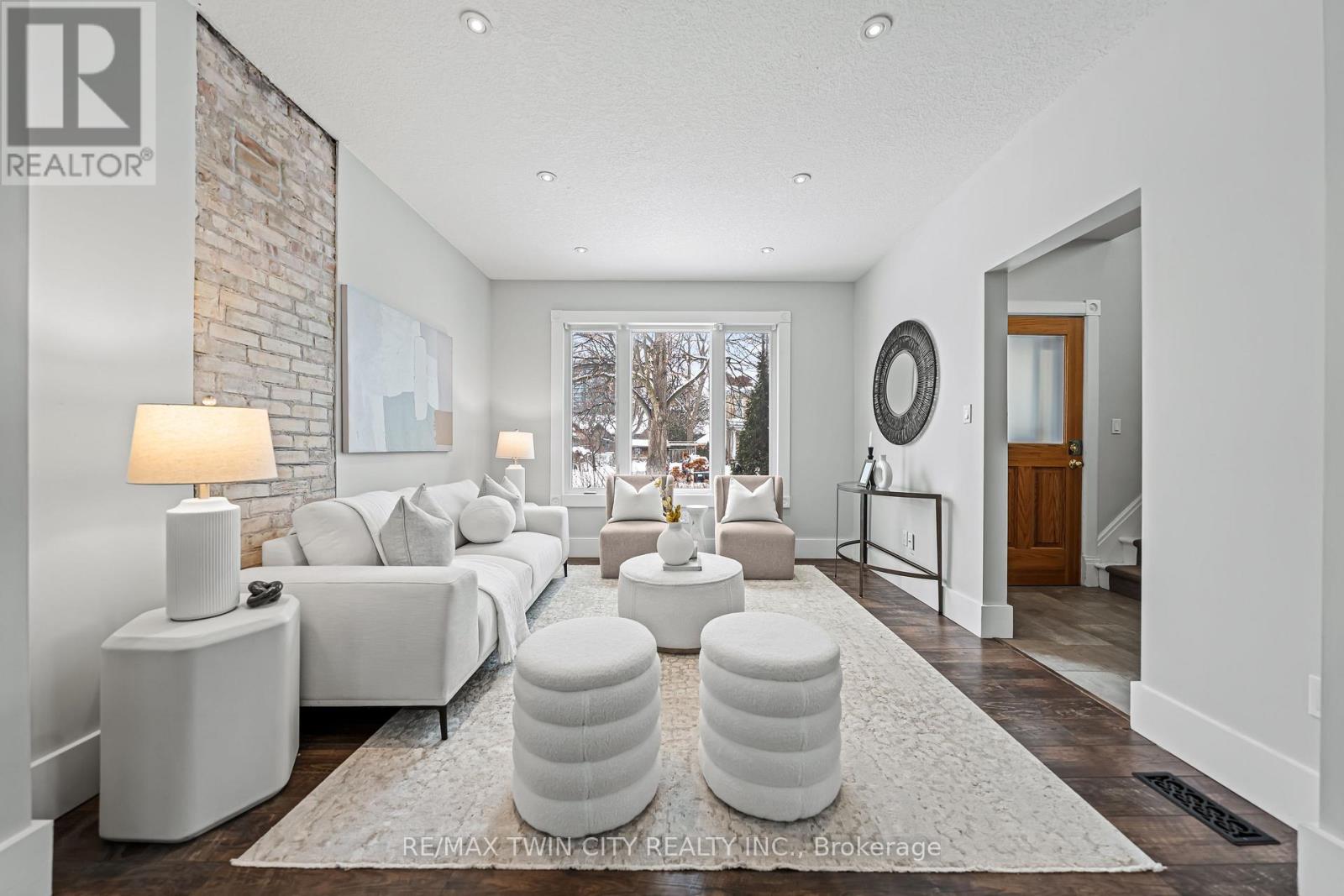 11 Heins Avenue, Kitchener, Ontario  N2G 1Z7 - Photo 8 - X12641440