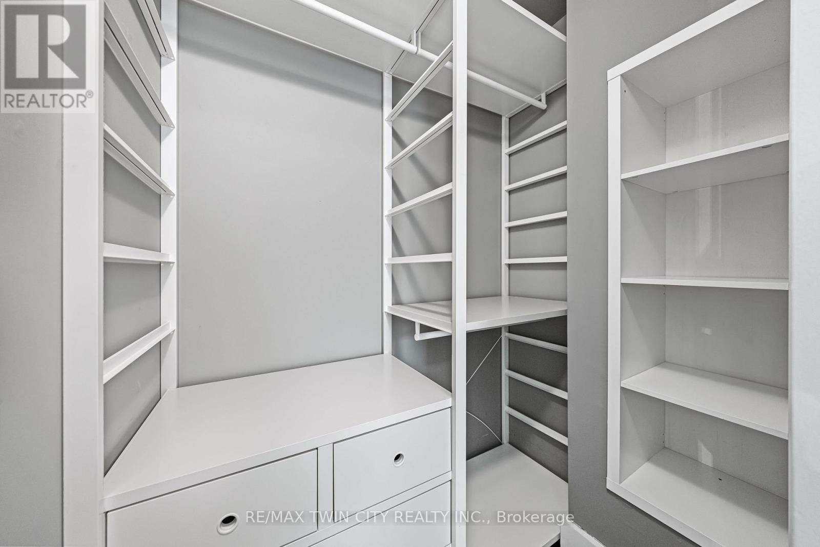 11 Heins Avenue, Kitchener, Ontario  N2G 1Z7 - Photo 27 - X12641440