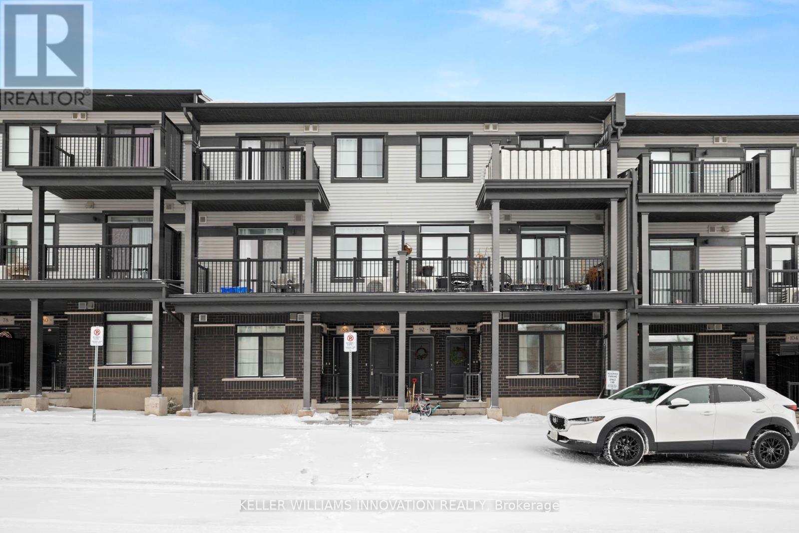 90 Wheat Lane, Kitchener, Ontario N2R 0R6 - Photo 2 - X12664164