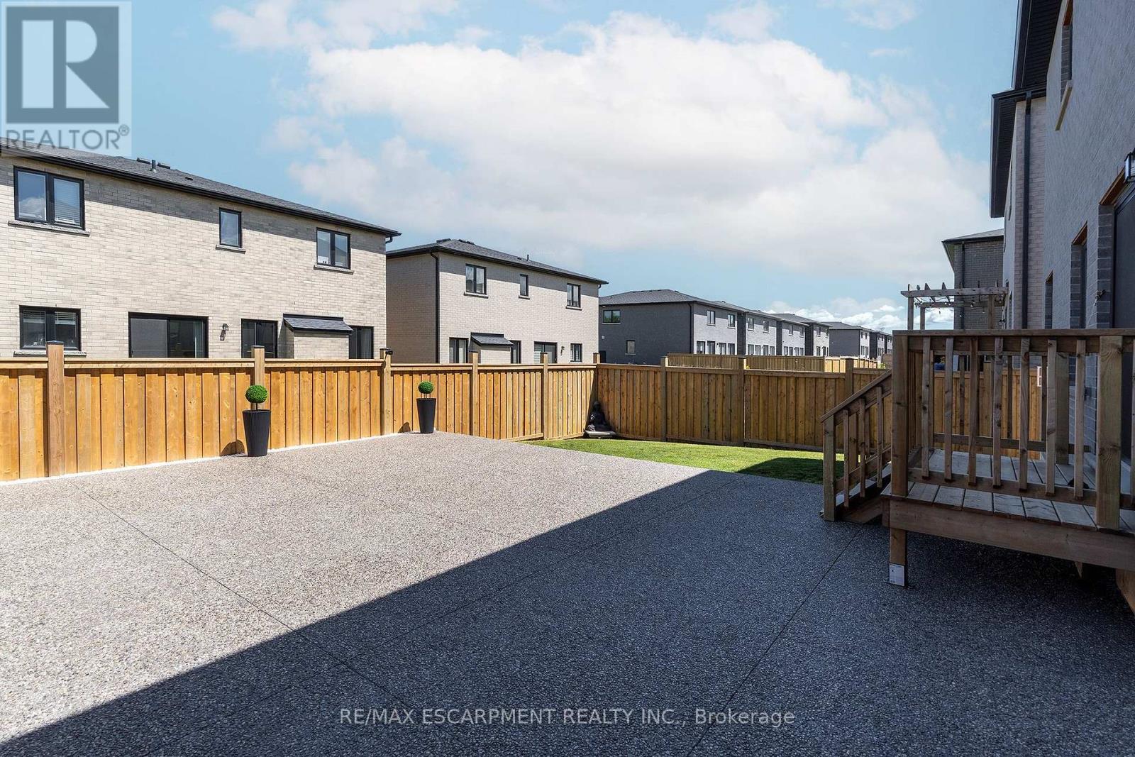 388 Klein Circle, Hamilton, Ontario  L9G 3K9 - Photo 28 - X12664234