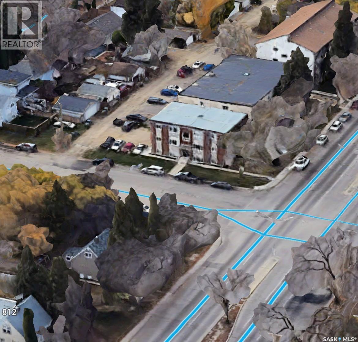 802 804 808 8th Street E, Saskatoon, Saskatchewan  S7H 0R5 - Photo 2 - SK026243