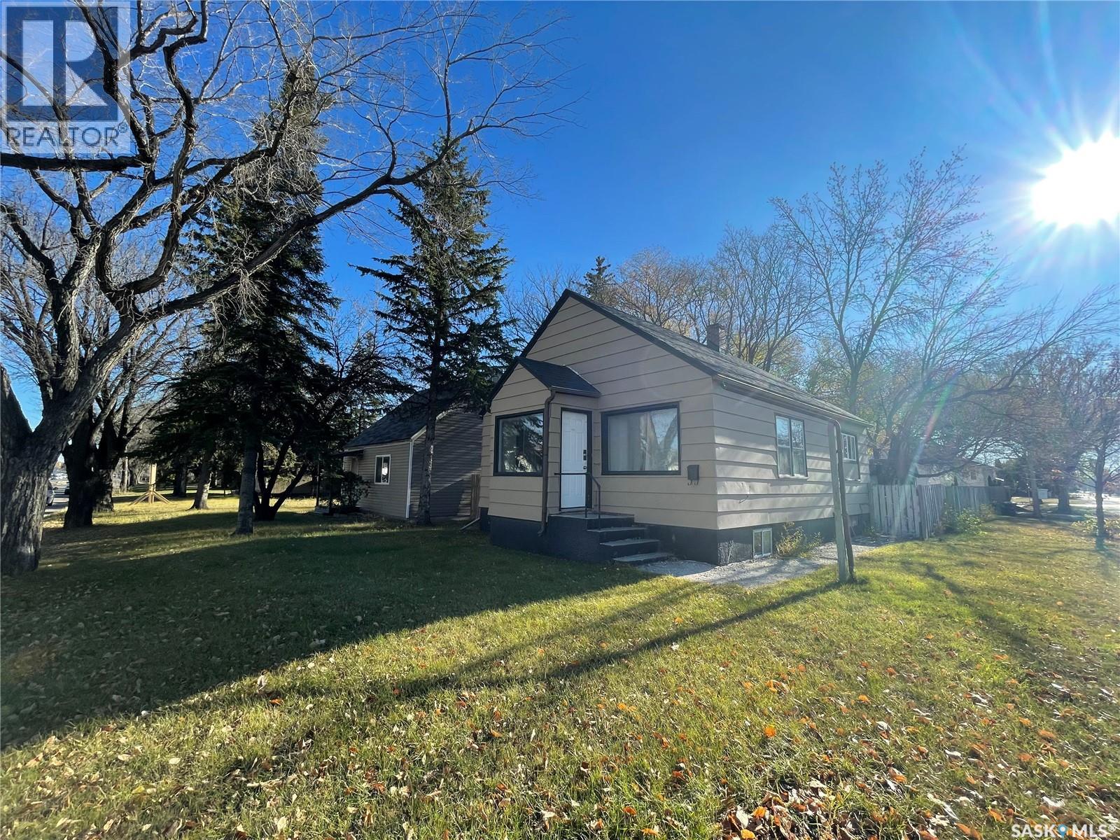 802 804 808 8th Street E, Saskatoon, Saskatchewan  S7H 0R5 - Photo 7 - SK026243