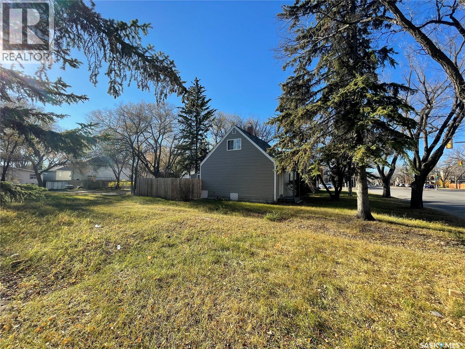 802 804 808 8th Street E, Saskatoon, Saskatchewan  S7H 0R5 - Photo 8 - SK026243