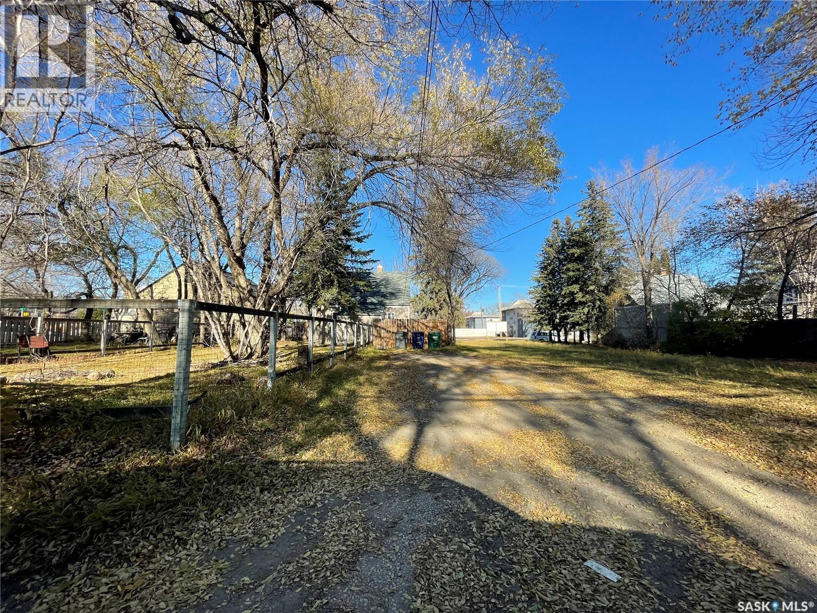 802 804 808 8th Street E, Saskatoon, Saskatchewan  S7H 0R5 - Photo 9 - SK026243