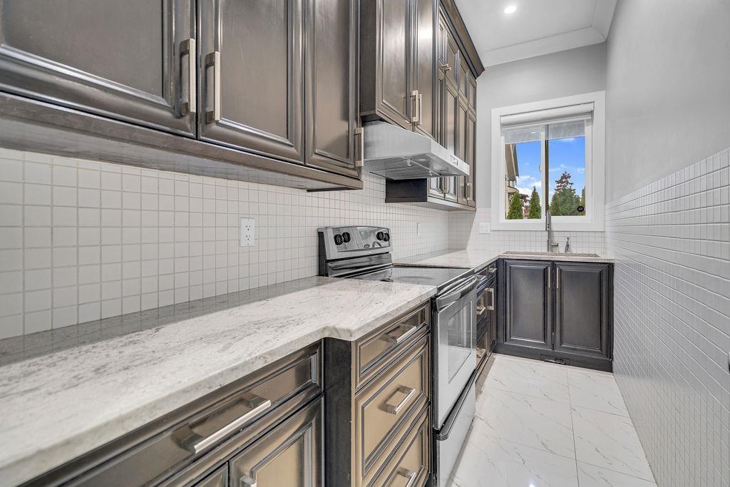 5529 188a Street, Surrey, British Columbia  V3S 6S4 - Photo 10 - R3076043