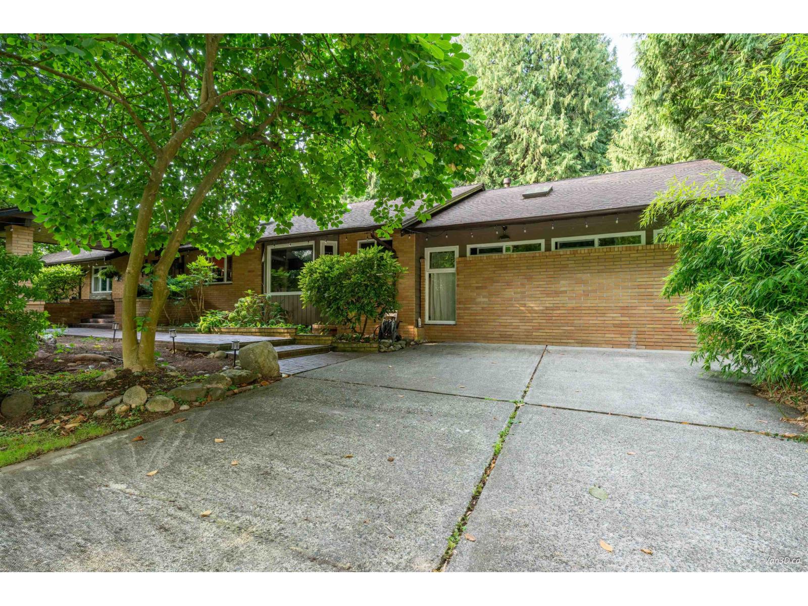 3467 141 Street, Surrey, British Columbia  V4P 1L7 - Photo 4 - R3076150