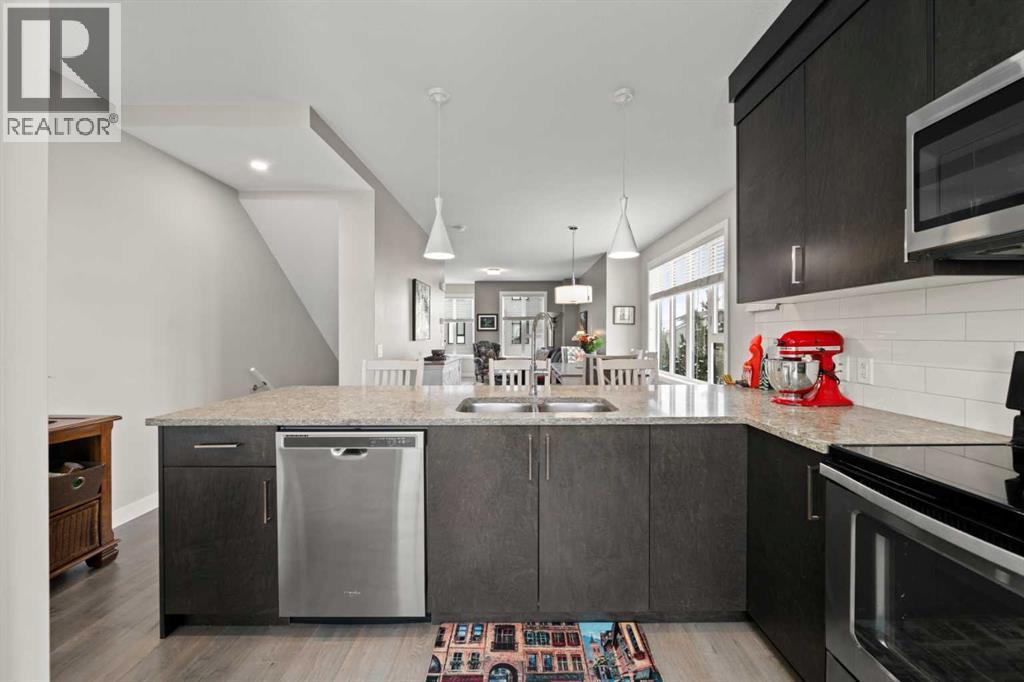 512 Drake Landing Wynd, Okotoks, Alberta  T1S 5R1 - Photo 7 - A2276304