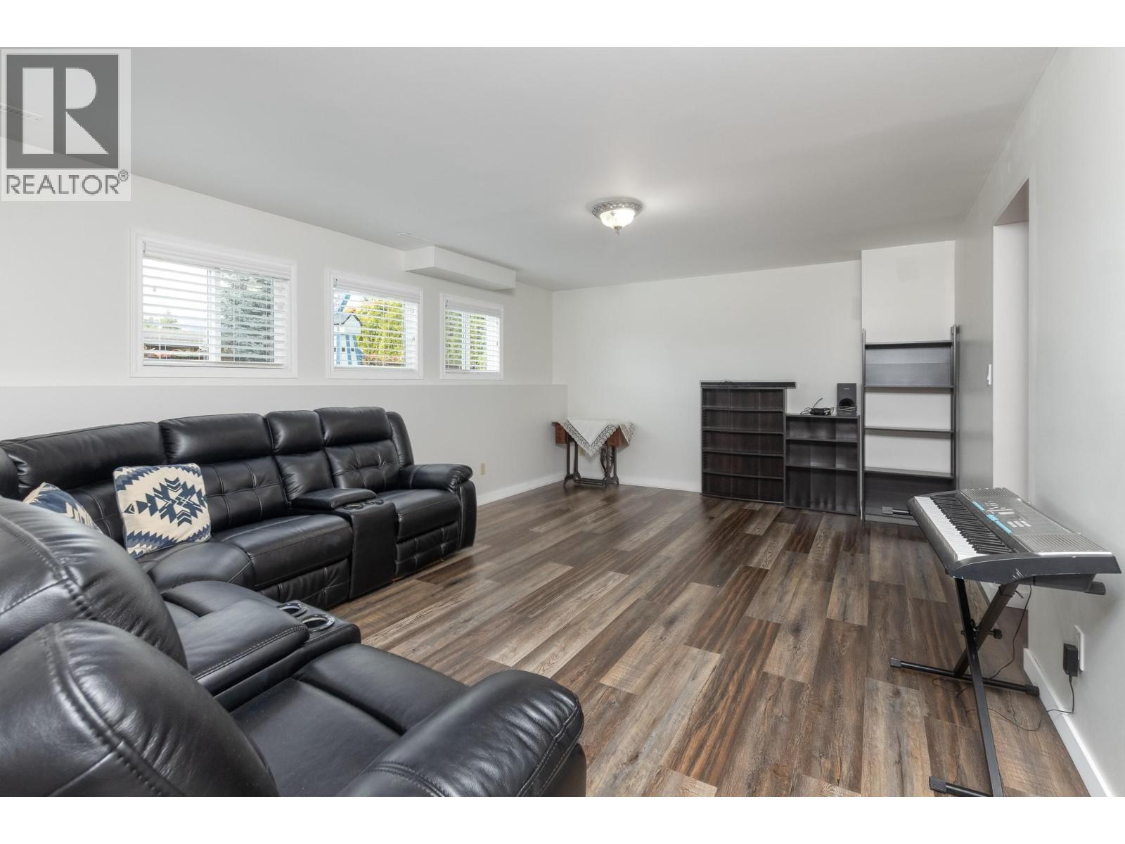 150 17 Street NE Salmon Arm, BC V1E1P2_23