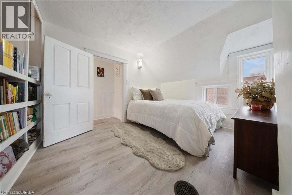 68 Oak Street, Brantford, Ontario  N3T 2B1 - Photo 16 - 40795993