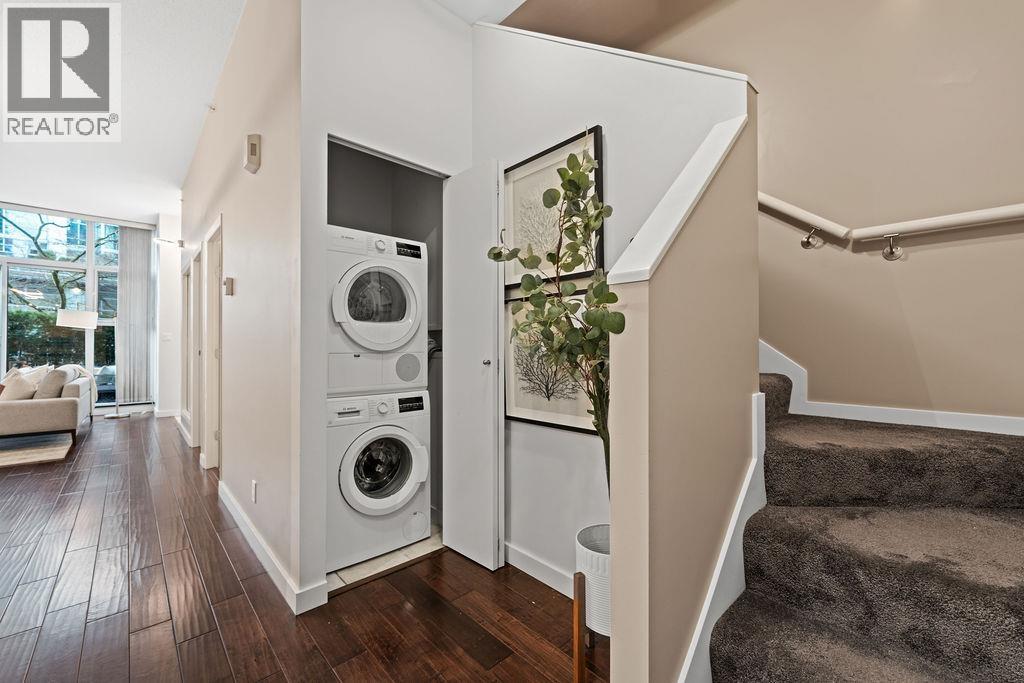 123 Aquarius Mews, Vancouver, British Columbia  V6Z 2Z1 - Photo 24 - R3076068