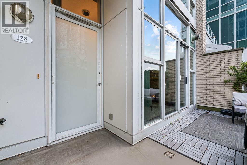 123 Aquarius Mews, Vancouver, British Columbia  V6Z 2Z1 - Photo 7 - R3076068