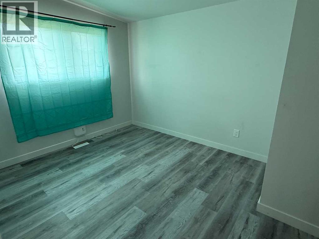 4704 14 Street Nw, Calgary, Alberta  T2K 1J6 - Photo 5 - A2260166