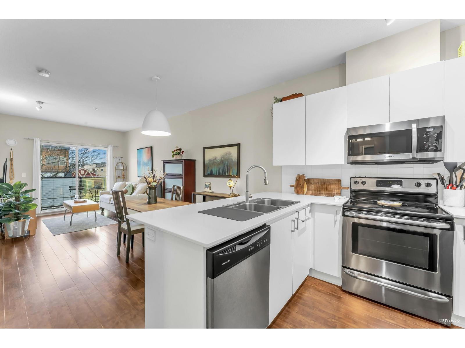 202 20460 Douglas Crescent, Langley, British Columbia  V3A 0C6 - Photo 4 - R3075008