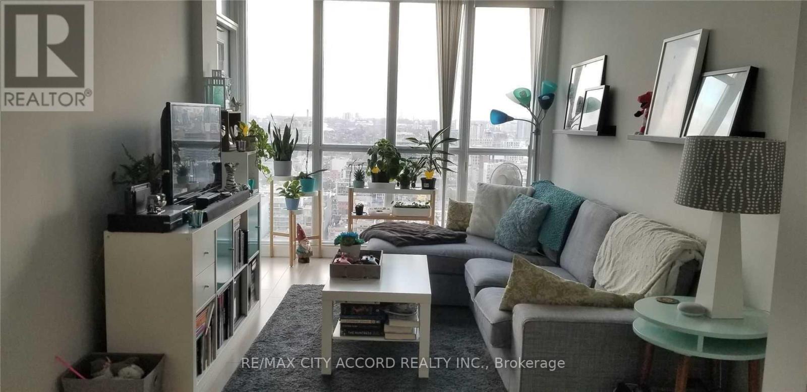 3312 - 15 Iceboat Terrace, Toronto, Ontario  M5V 4A5 - Photo 4 - C12664250